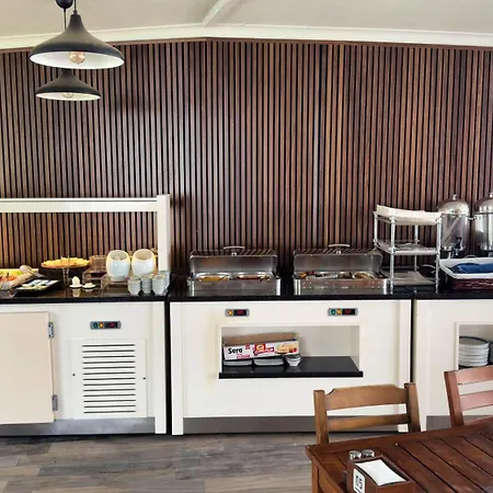Ezer Hotel 2*