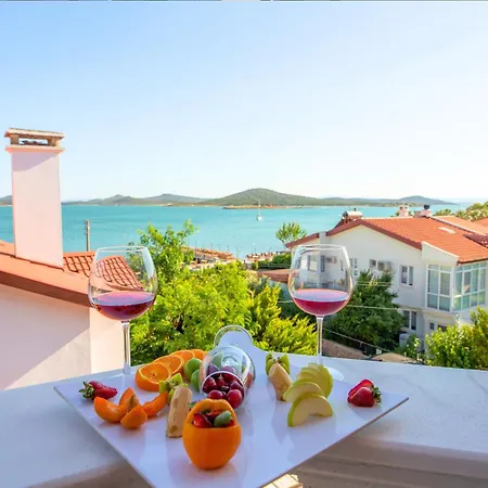 Ezer Hotel Ayvalı
