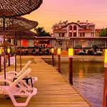 Ezer Hotel 2*
