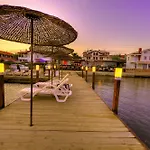Ezer Hotel Ayvalik