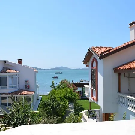 埃泽尔酒店 Ayvalı